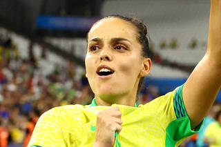 Football - Women's Semi-final - Brazil vs Spain