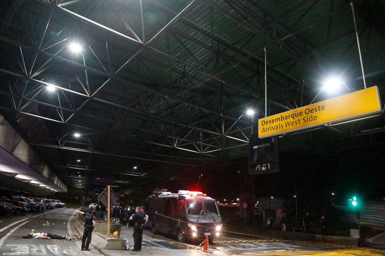 Movimentação da polícia por conta do assassinato de um empresário no aeroporto de Guarulhos