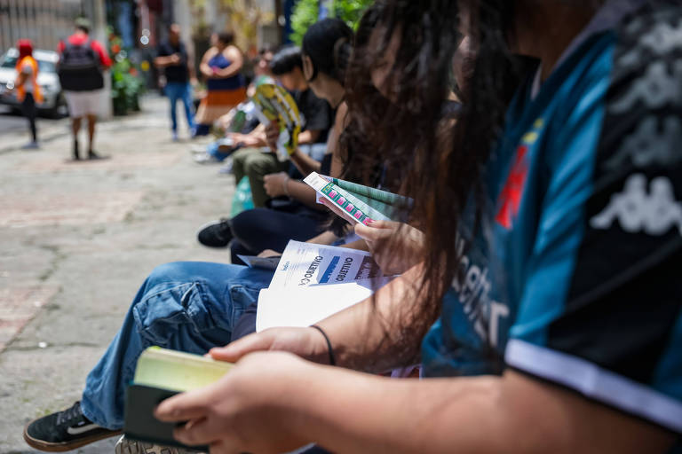 Movimentação de estudantes na Unip Vergueiro, para a realização do Enem (Exame Nacional do Ensino Médio)