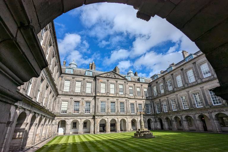 Palácio de Holyroodhouse， em Edimburgo