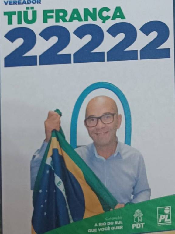 Santinho de Francisco Wanderley Luiz, conhecido como Tiu França, na campanha de 2020 em Rio do Sul (SC)