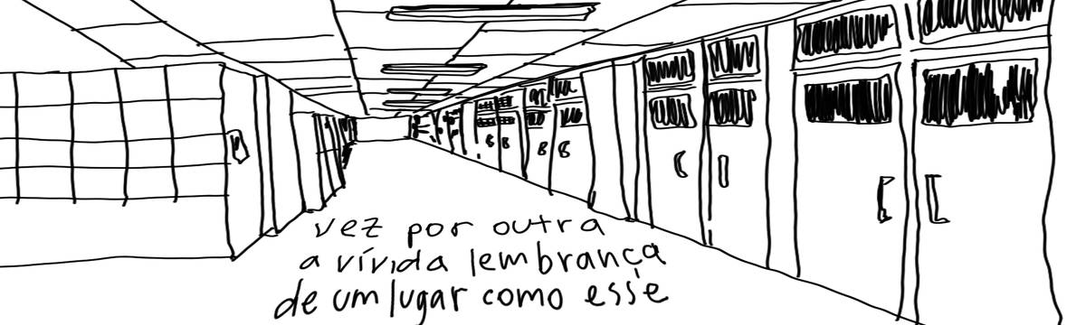 A tirinha em preto e branco de Estela May, publicada em 15/11/24, traz um desenho de um hall. No meio do desenho, “vez por outra a vívida lembrança de um lugar como esse”