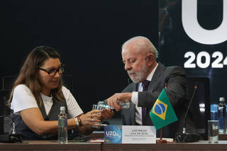 Brazil's President Lula da Silva meets with mayors from across the world during U20 summit, in Rio de Janeiro