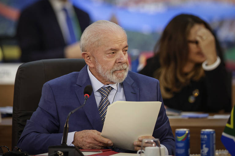 Um dos posts mentia ao dizer que Trump teria postado que não convidaria Lula para sua posse 'porque lugar de ladrão é na cadeia'