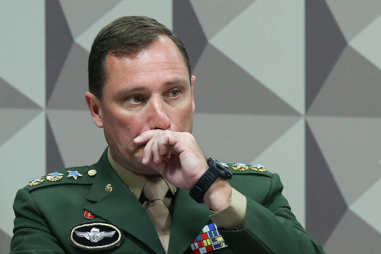 O tenente-coronel Mauro Cid, que tem acordo de delação premiada firmado com o STF (Supremo Tribunal Federal), afirmou em depoimento à Polícia Federal não saber sobre o plano; a corporação enviou a Moraes relatório citando possível obstrução do fardado nas investigações