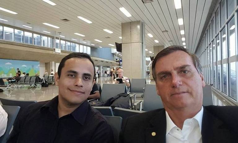 Tércio Arnaud, ex-assessor de Bolsonaro, teria feito parte dos núcleos de atuação para disseminar a ocorrência de fraude nas Eleições Presidenciais de 2022