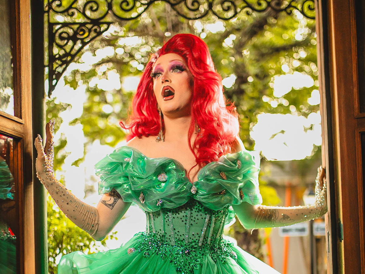  Aimée Lumière, anfitriã do Drag Brunch Brasil