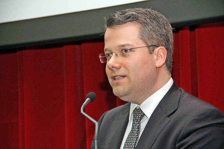 Dias depois, Martins teria retornado ao Palácio da Alvorada, acompanhado por Saad (foto), com o documento alterado; ao longo de novembro e dezembro, os registros de acesso do palácio mostram que o ex-assessor esteve ali em diversos dias, quase sempre por muitas horas