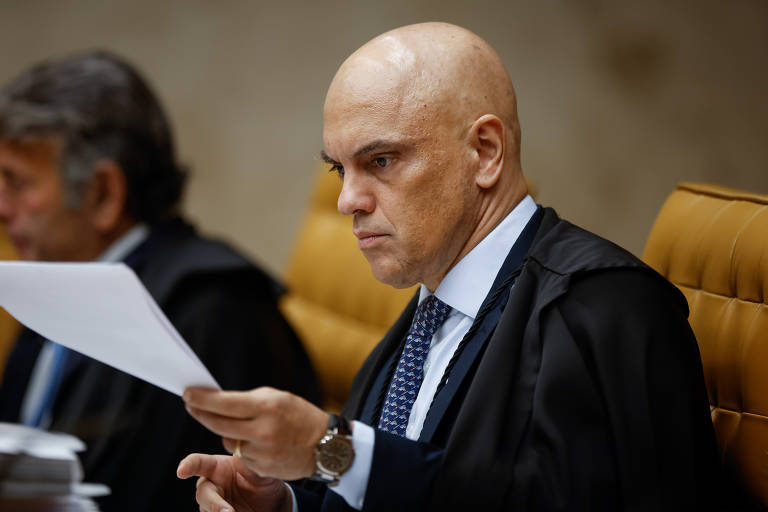 Mensagens enviadas a Cid indicam que Moraes foi monitorado durante a diplomação de Lula, em 12 de dezembro e nos dias seguintes; em 15 de dezembro, o plano de execução foi levado a campo, mas abortado devido ao adiamento de uma sessão do STF