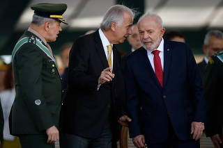 LUA ; DEFESA ; EXÉRCITO ; DIA DO SOLDADO