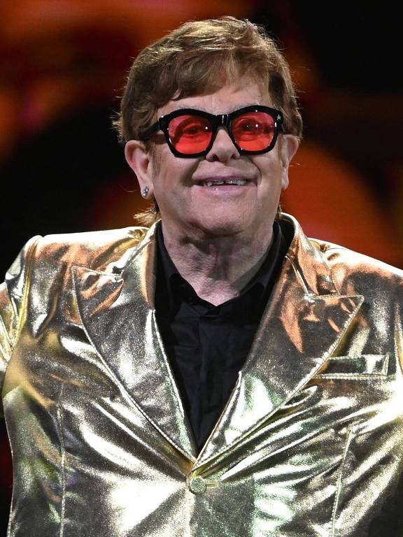 Imagens do cantor Elton John