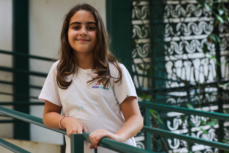 Beatriz Calixto, 9, do Colégio Peak School: garota não tem celular, mas usa os aparelhos dos pais para brincar e ver vídeos