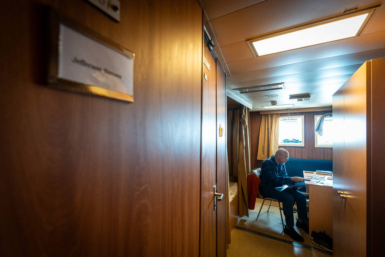 O glaciólogo brasileiro Jefferson Cardia Simões, 66, líder da expedição