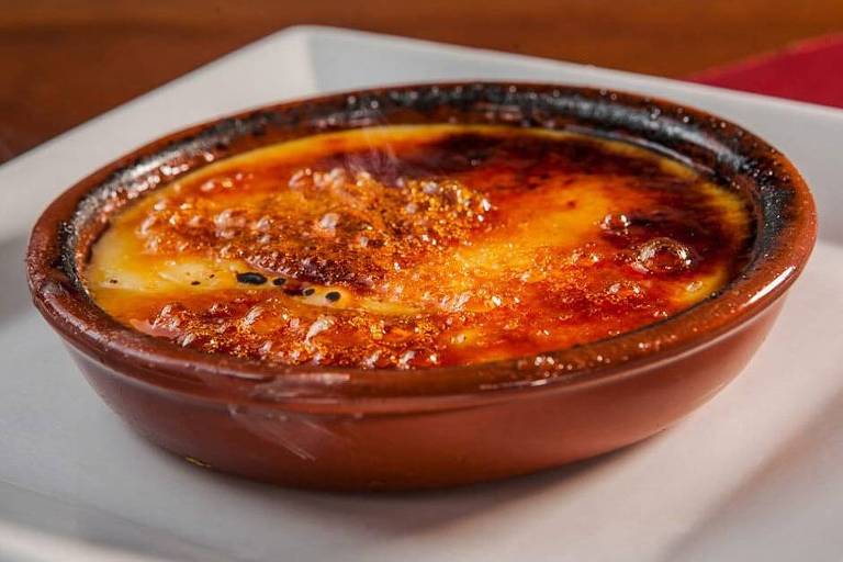 Crema catalana， sobremesa típica da Espanha