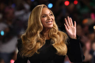 Beyonce to headline halftime during NFL Christmas game