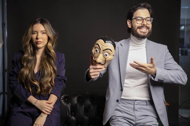 Micarla Lins e Giovanni Begossi durante gravação de curso na CasaFolha