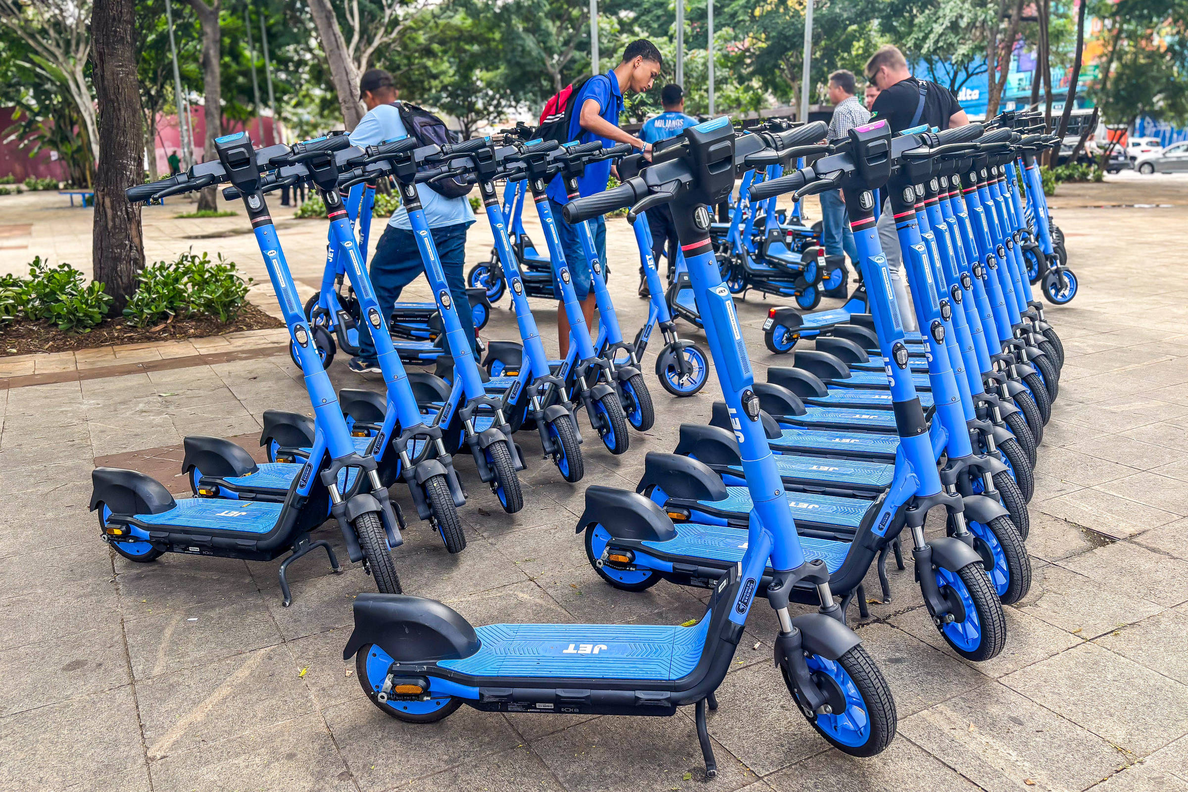 Patinetes elétricos somam 75 mil viagens em São Paulo durante janeiro