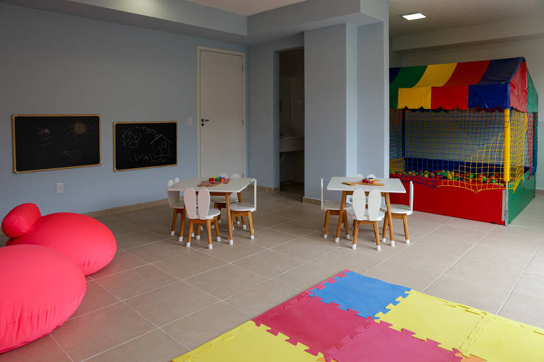 Nas áreas comuns das torres residenciais do Reserva Raposo há brinquedoteca, salão de festas, churrasqueiras e forno de pizza