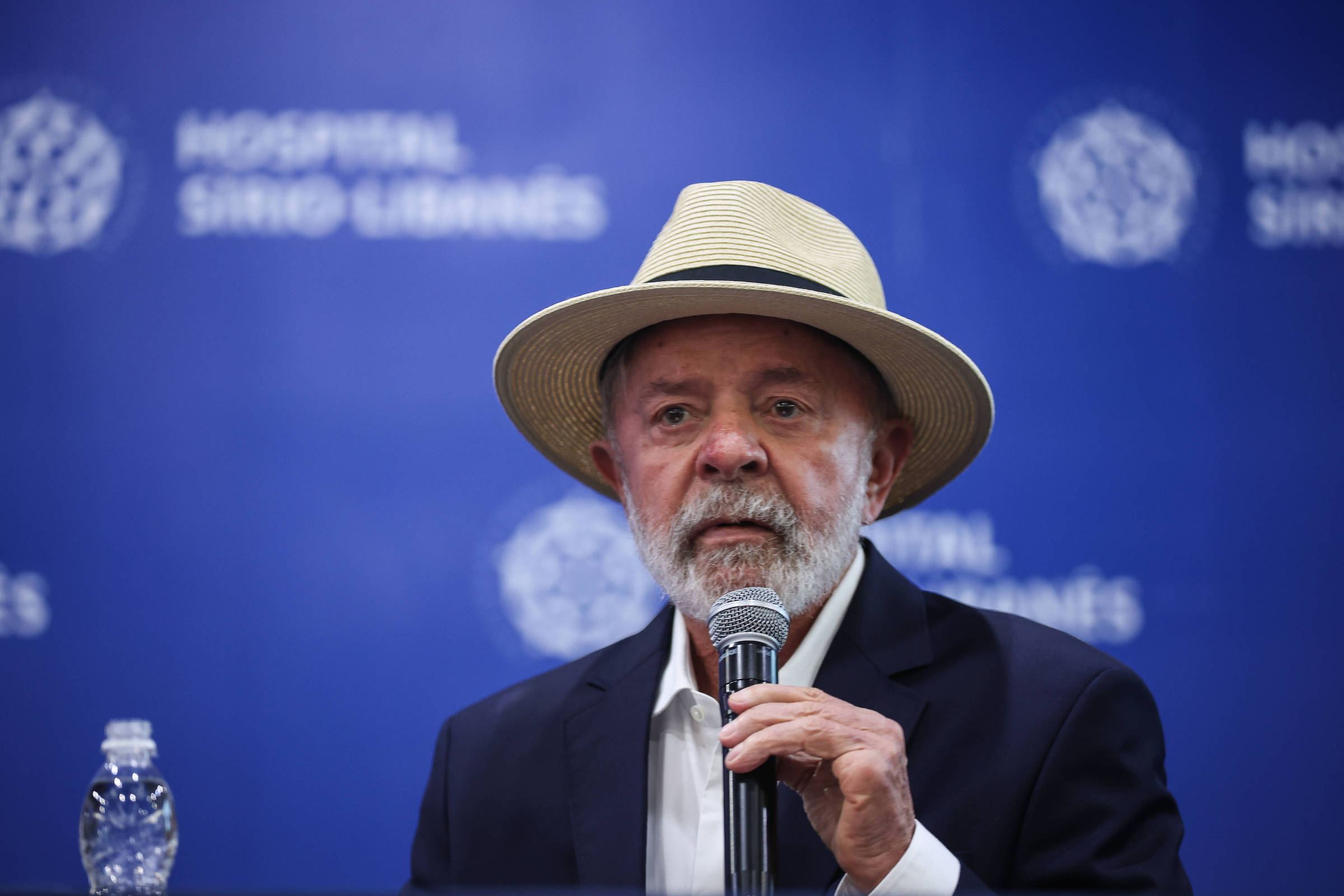 Lula sanciona, com dois vetos, projeto de lei sobre BPC no pacote de corte de gastos