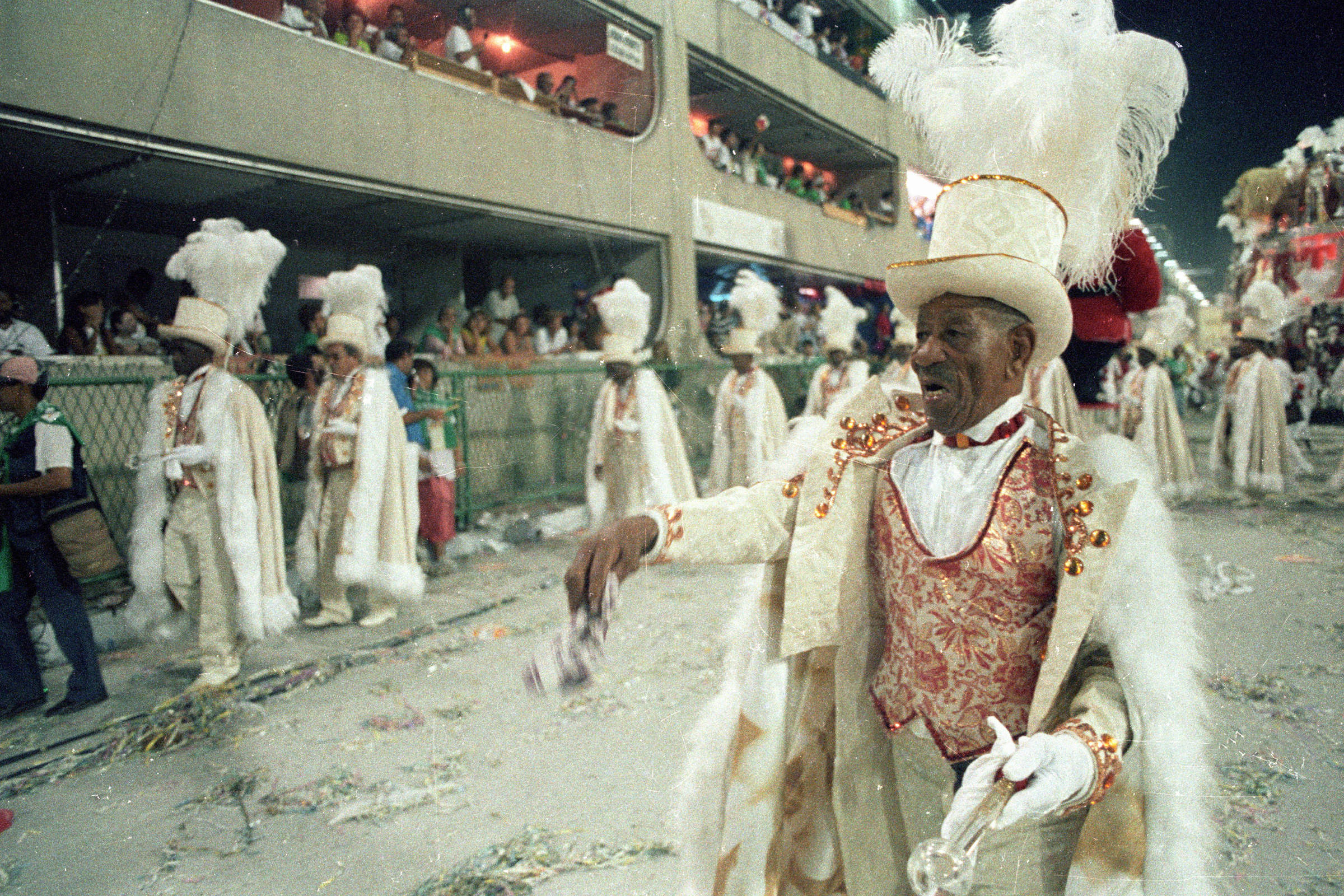 Carnaval do Rio nos anos 1940 teve enredos contra o nazismo e assassinato em desfile