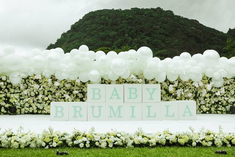 Detalhes da decoração do chá revelação do "Baby Brumilla" em uma casa de festas no alto da Boavista