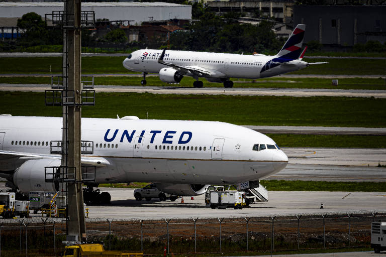 Tributária: Aéreas reclamam que passagem internacional ficará mais cara