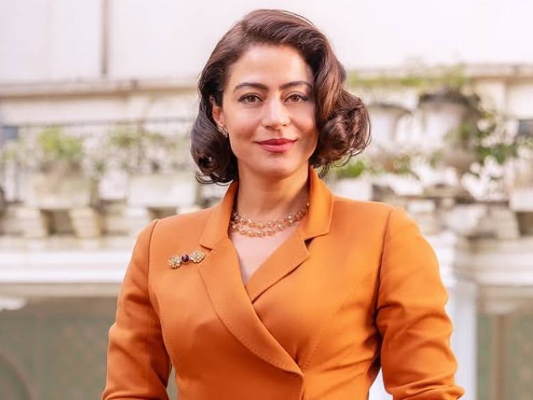 Carol Castro como Clarice em 'Garota do Momento'