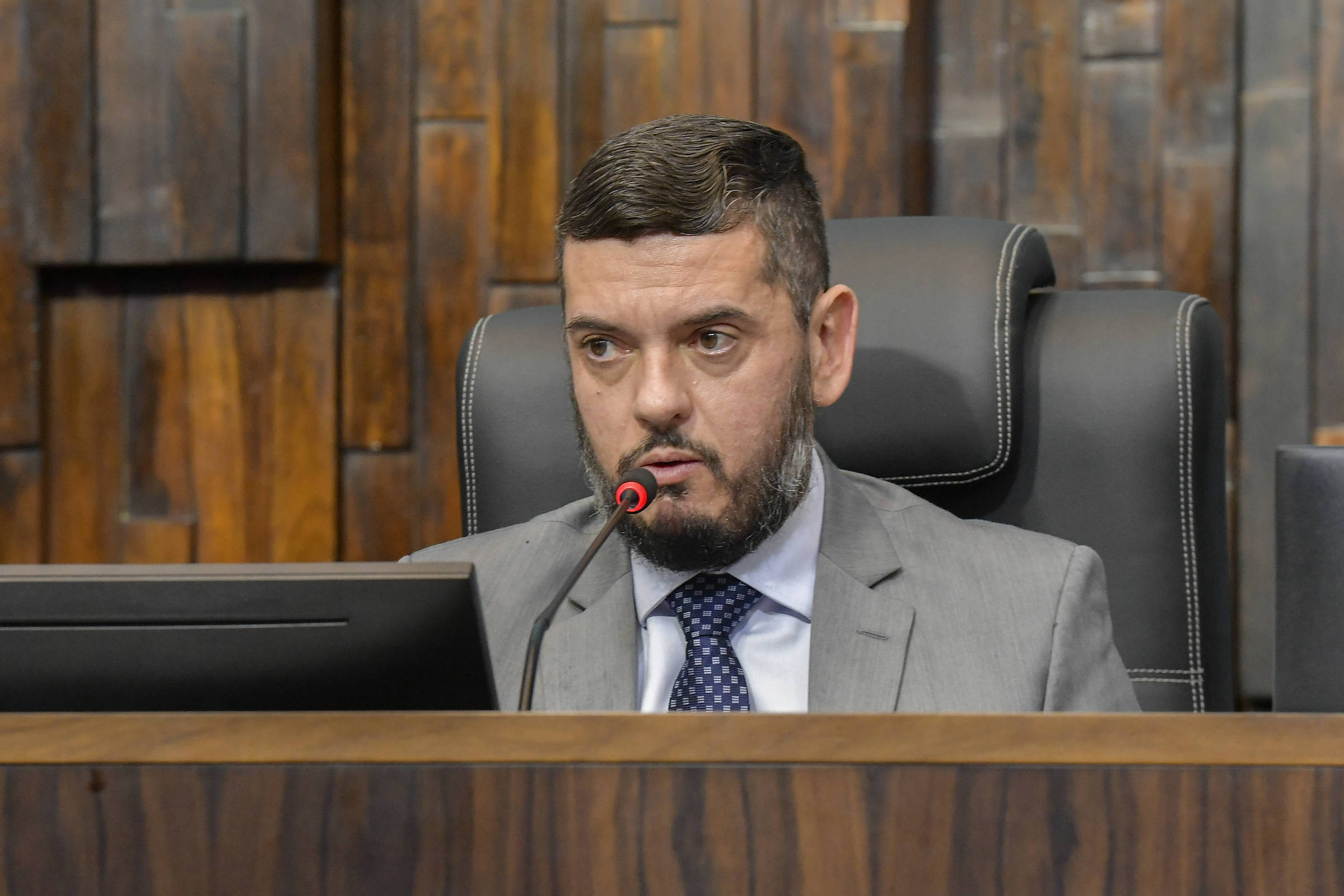 Um país assolado por corrupção institucional, facções, crime empresarial e financeiro