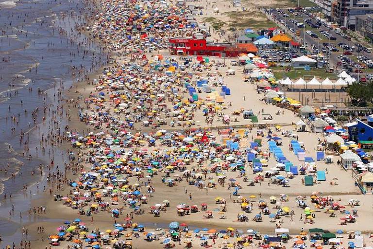 Litoral norte do RS enfrenta crescimento desordenado e falta de saneamento