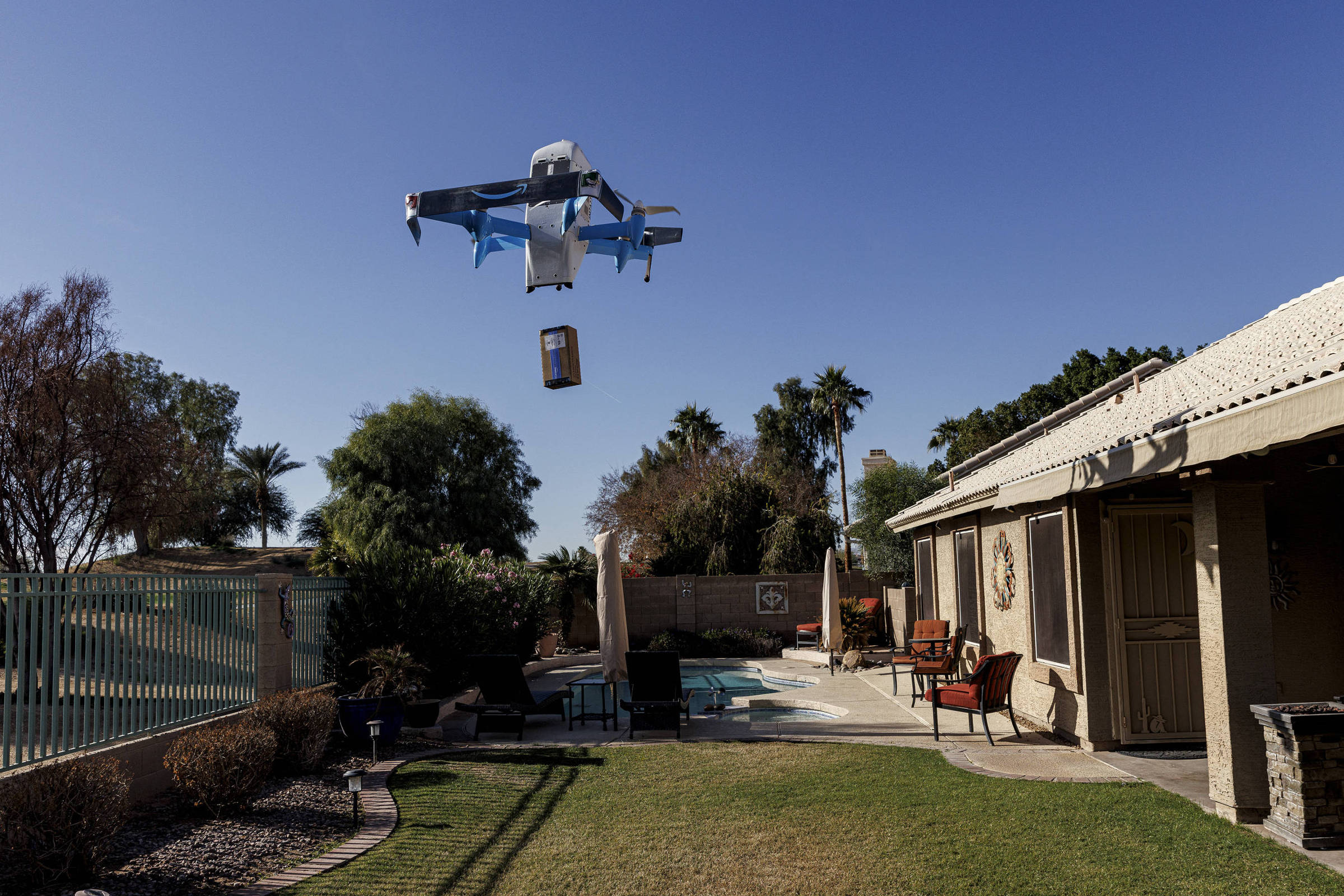 Como funciona o serviço de entrega com drones da Amazon; veja fotos