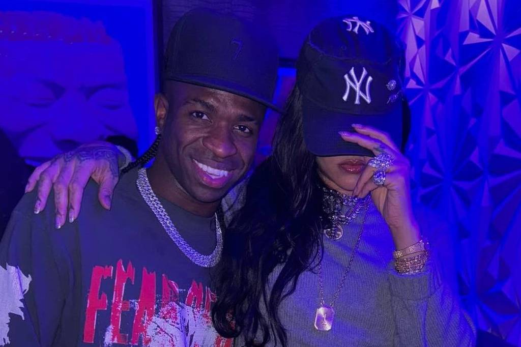 Vini Jr. curte balada com Rihanna em Nova York