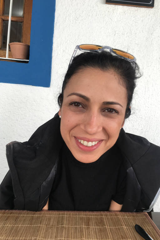 Erika Sallum em restaurante de Pinheiros, bairro onde morava na cidade de São Paulo