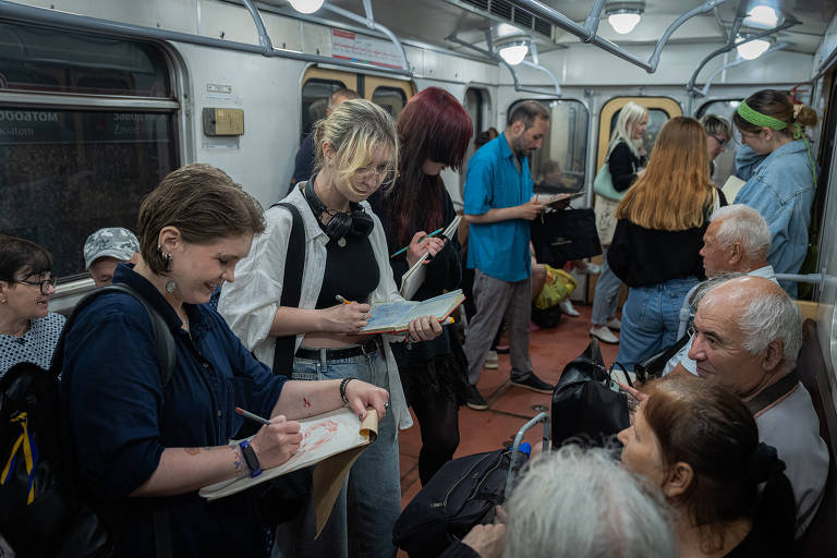 Vida no subterrâneo e ao ar livre em Kharkiv