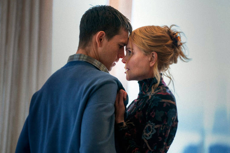 Em 'Babygirl', Nicole Kidman se relciona com Harris Dickinson