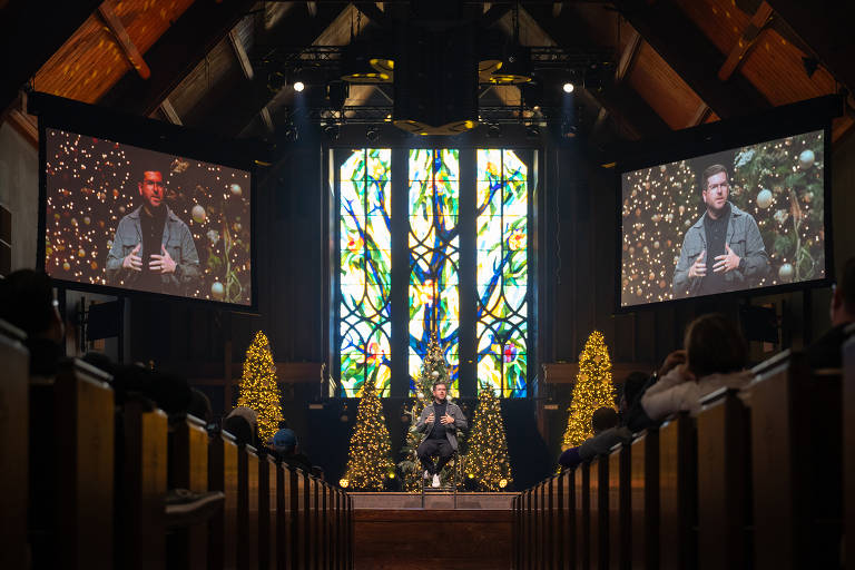 igreja decorada para o natal