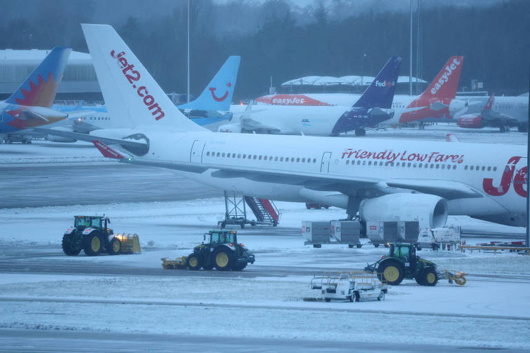 Aeroporto de Manchester， na Inglaterra， em meio à nevasca que atinge a Europa