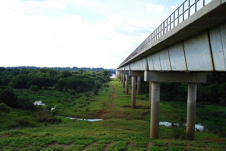 Painel S.A.: Após reiteradas irregularidades, TCU paralisa leilão de ponte entre Brasil e Argentina