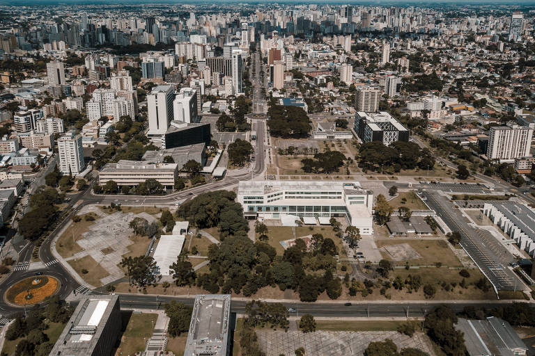 Imóveis próximos ao centro de Curitiba foram os que mais valorizaram em 2024