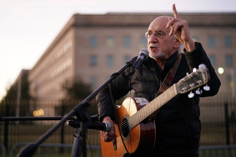 Peter Yarrow， integrante do grupo folk Peter， Paul and Mary， em 2017