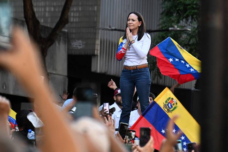 María Corina Machado durante protesto desta quinta-feira em Caracas