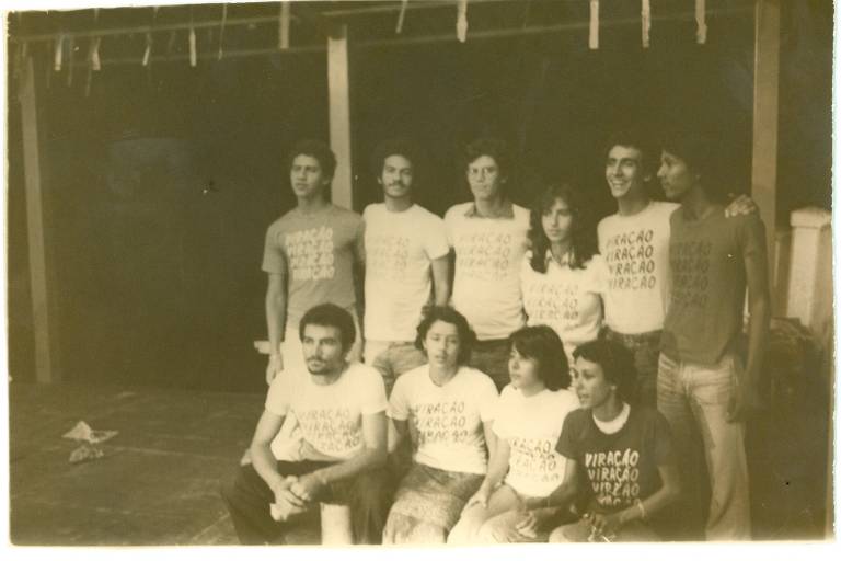 Sidônio (no centro, de óculos) começou a se envolver com política no movimento estudantil; em 1981, elegeu-se vice-presidente do Diretório Central do Estudantes da Universidade Federal da Bahia; a chapa era encabeçada pela hoje deputada federal Lídice da Mata (PSB/BA)