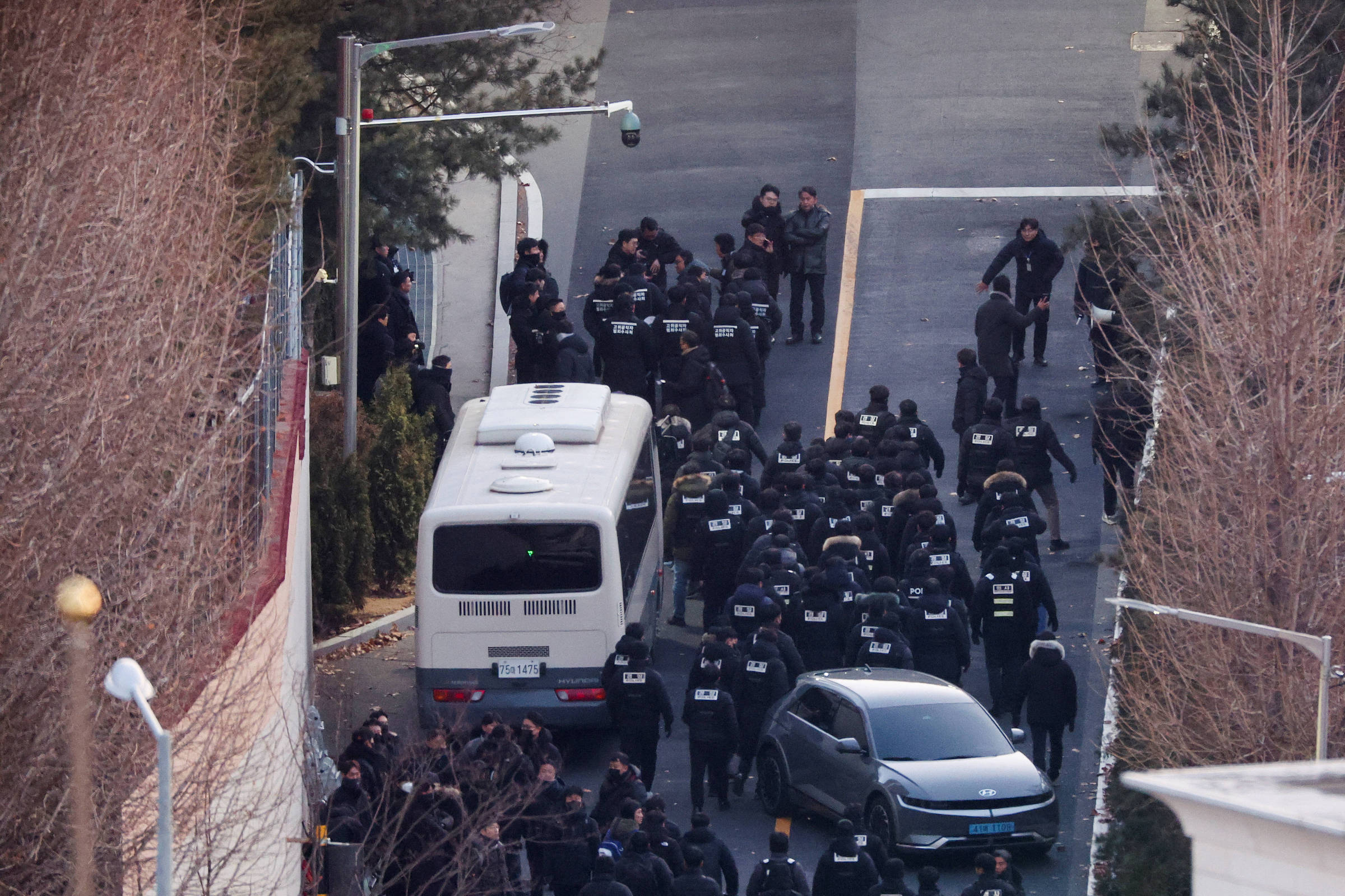 Polícia da Coreia do Sul faz nova tentativa de prender presidente afastado