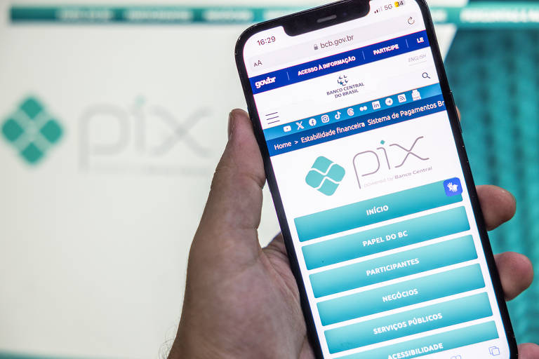 Embora já se aplicasse para bancos tradicionais e cooperativas de crédito, passou a ser aplicada a novos integrantes do sistema financeiro, como bancos digitais e informações de contas pós-pagas e moedas digitais.