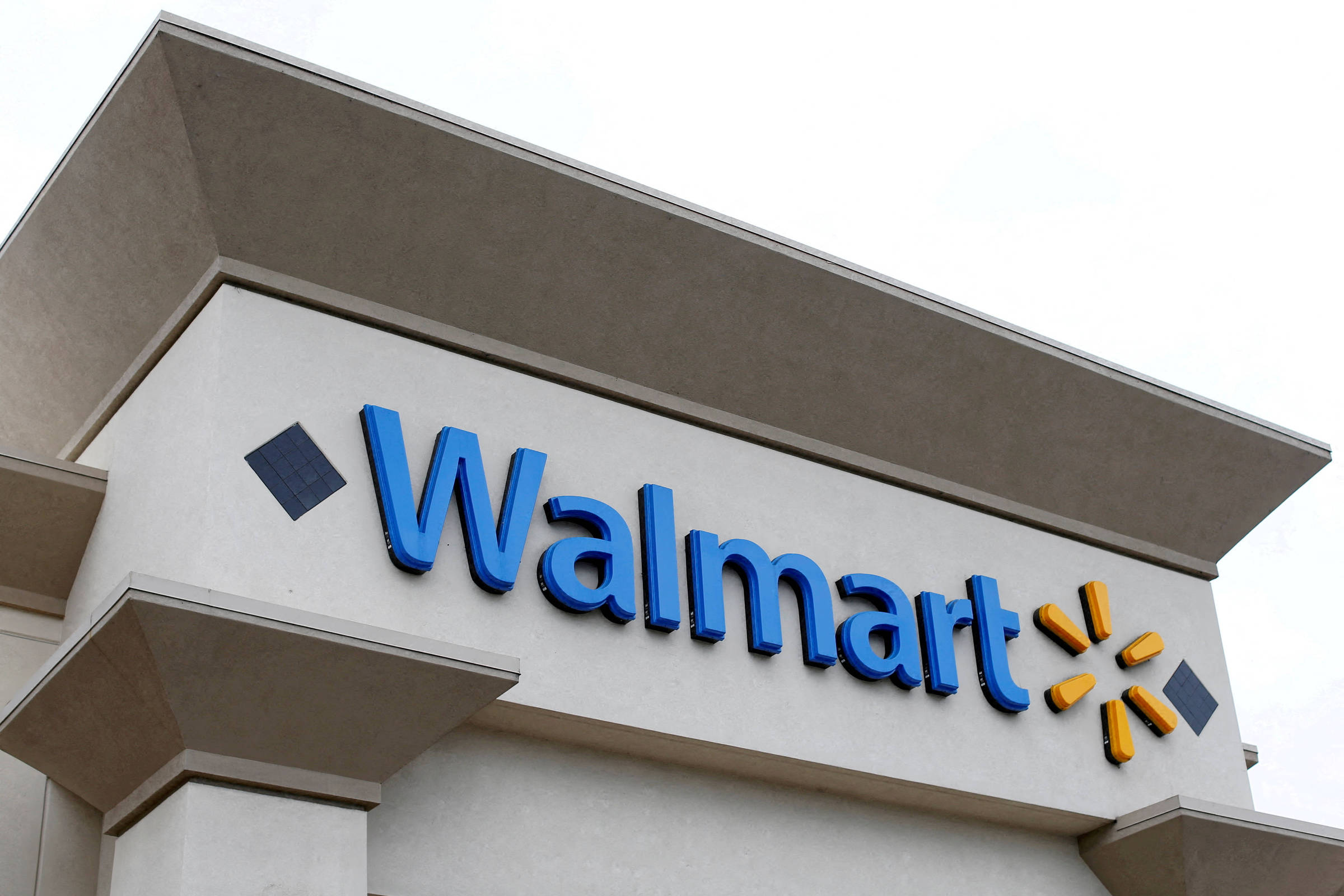 Walmart recebe críticas de investidores após cortar programas de diversidade