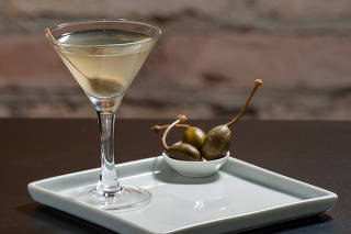 Dirty Martini de Alcaparrone, Noh Bar
