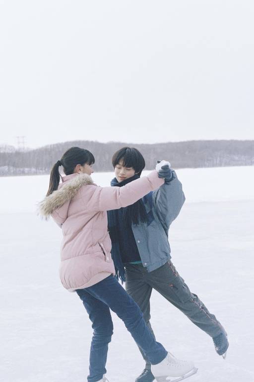 Keitatsu Koshiyama e Kiara Takanashi em cena do filme 'Sol de Inverno', de Hiroshi Okuyama