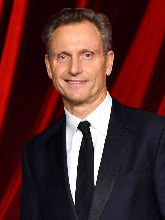 O ator americano Tony Goldwyn chega para a 4ª Gala Anual do Museu da Academia no Museu da Academia de Cinema em Los Angeles