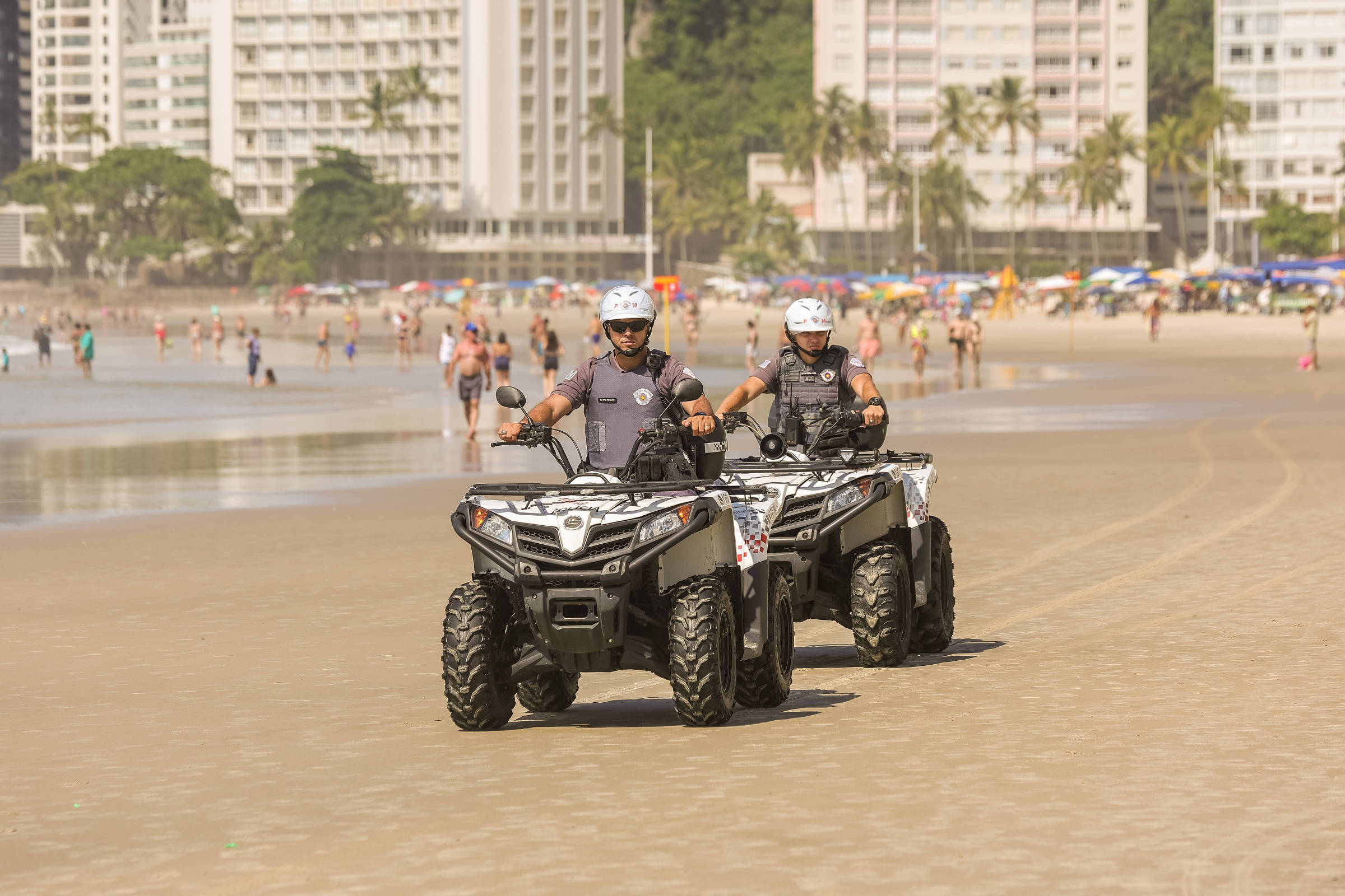 Temor de arrastões e roubos afeta turismo no litoral de SP, apesar de melhora nos números