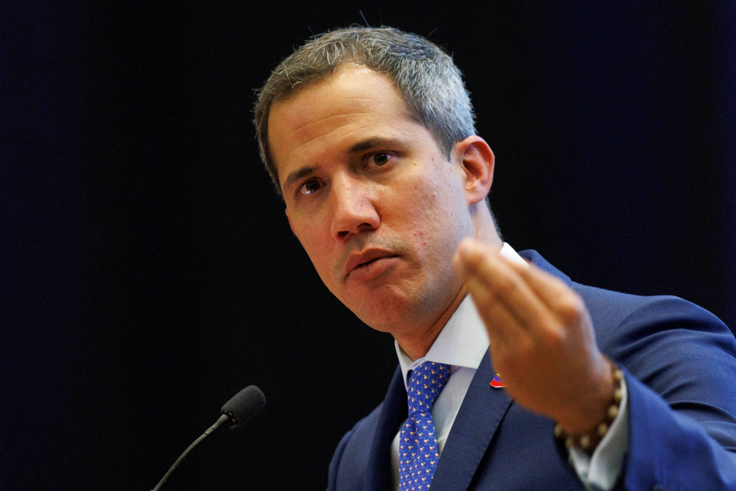 Lula tem que deixar de falar e começar a fazer algo sobre Venezuela, diz Guaidó