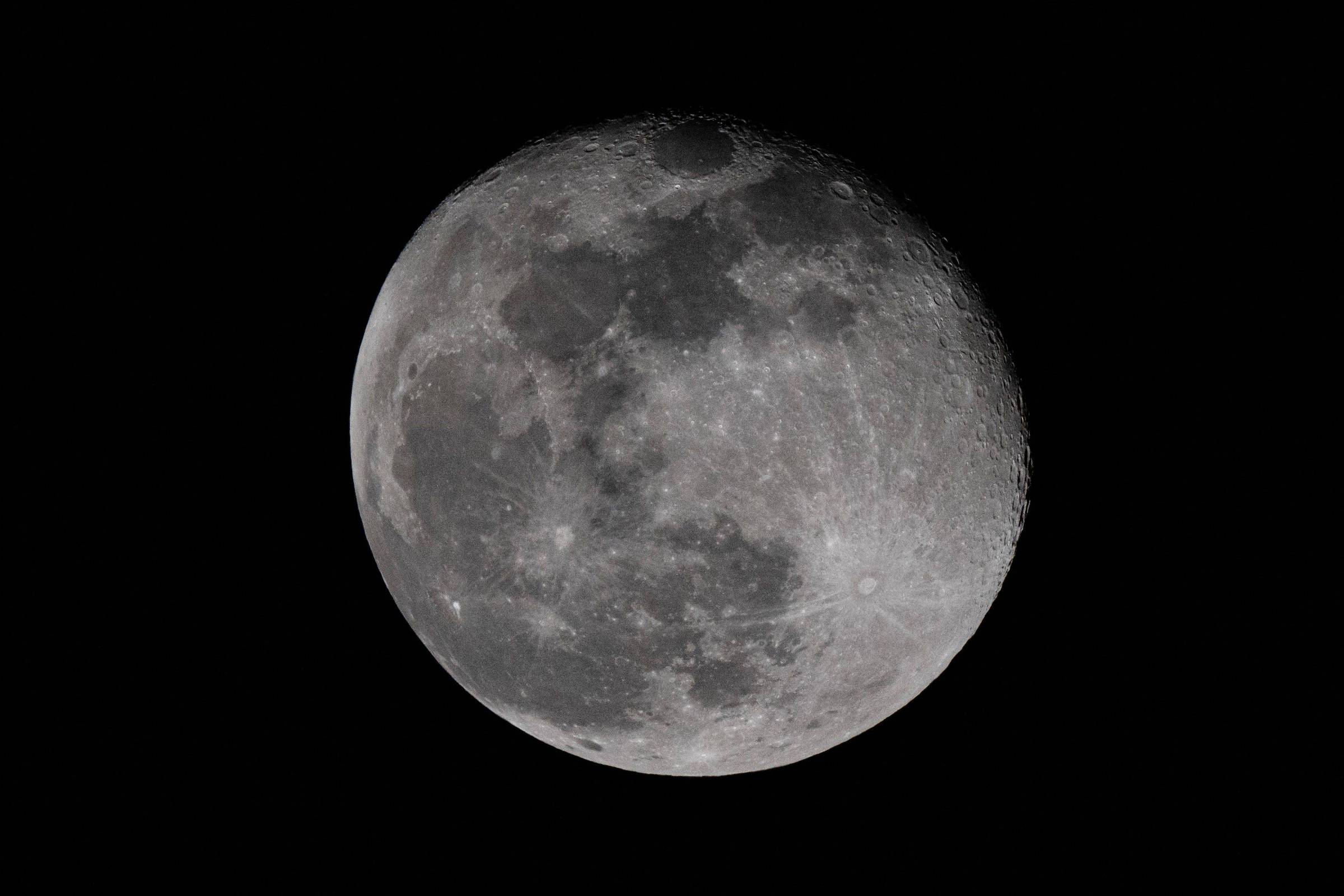 ONG põe Lua na lista de locais em risco devido à corrida espacial